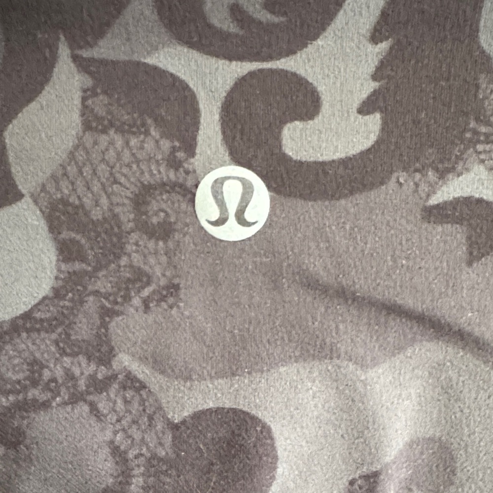 Lululemon Athletica Black and Gray patterned Leggings - Picture 3 of 4